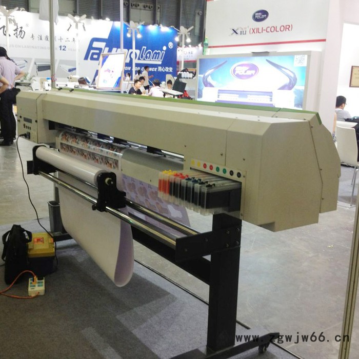 西立PC-1600喷刻一体机 服装加工设备 爱普生喷头自动清洗 伺服系统 PC-1600喷切一体机图5