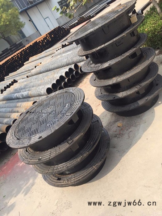 德信管业铸铁井盖 球墨铸铁井盖价格低图2