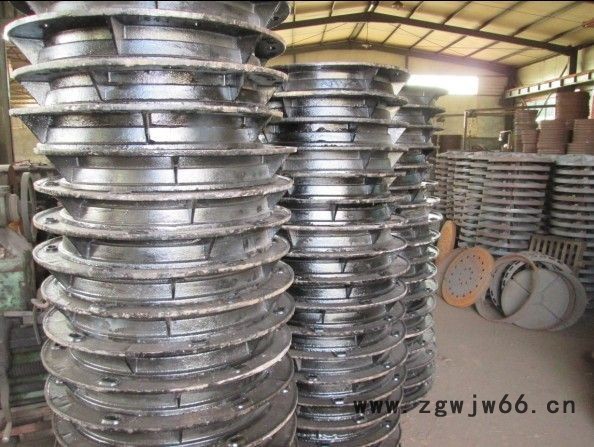 天彩供应多种井盖，球墨铸铁井盖，树脂井盖，不绣钢隐形井盖，雨水箅子，沟盖板，草盆井，电力井盖，隐形井盖，高分子复合材料井图2