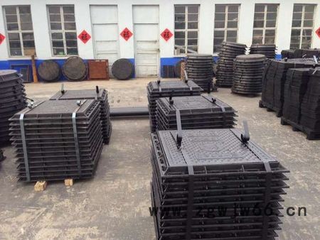 东晖球墨井盖700窨井盖板图4