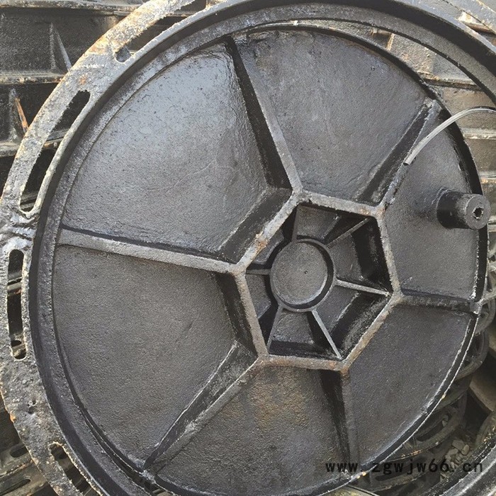 利安 球墨铸铁井盖价格_球墨铸铁井盖价格行情走势   定制**球墨铸铁井盖雨水篦子污水窖排水沟检查井盖700**图4