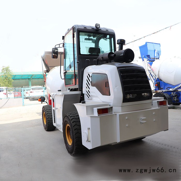 凯临重工 自上料滚筒式搅拌车 盘锦市自上料滚筒式搅拌车厂家图8