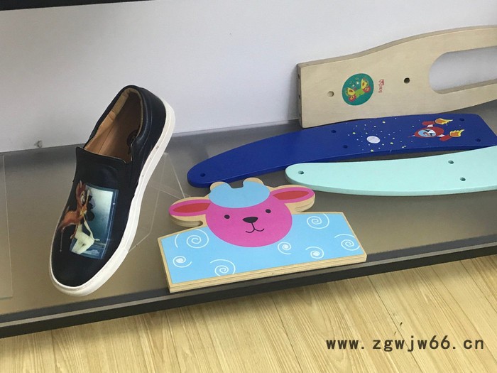 东芝CE4M喷头4个配置，高精度，高速度，我们以服务和口碑做事情 uv平板打印机图3