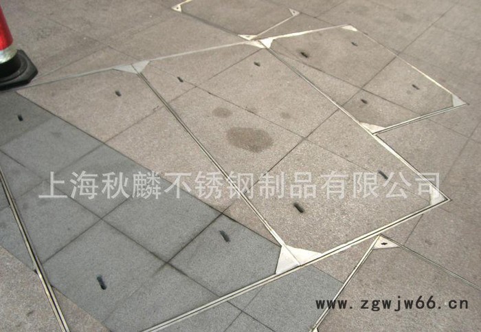 如图隐形不锈钢井盖图3