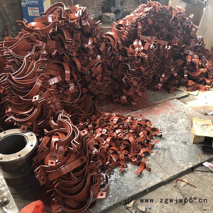 大量供应管夹 D3双孔短管夹 U型管夹 镀锌管夹 保冷管夹厂家图2