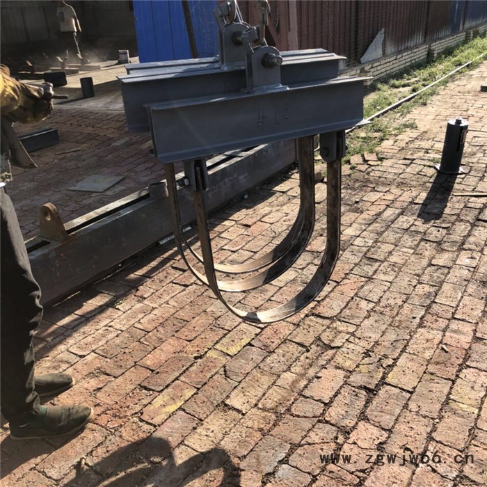 齐鑫792 横担式动载管夹 钢带动载管夹 螺杆动载管夹 根据图纸可订制图2