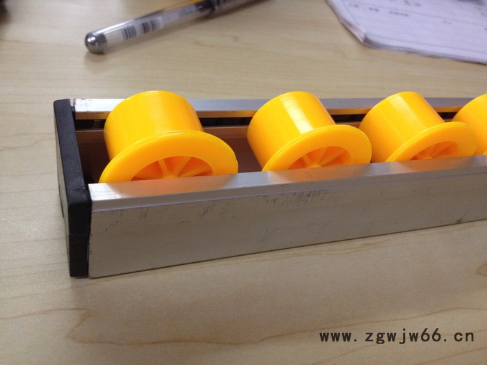 天津重型货架厂 重型货架 流利条滚筒货架 先进先出货架 **图3