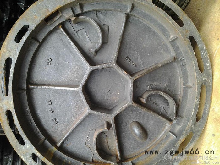 供应福辉球墨井盖图2
