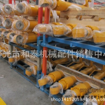 经销批发雷沃二臂油缸各种硬管管夹原厂油缸