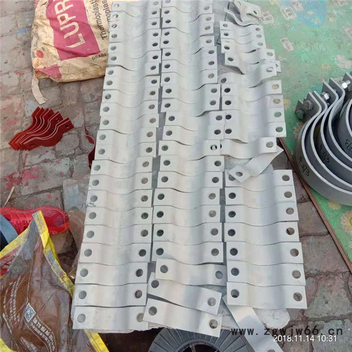 四螺栓管夹A10双孔管夹 三孔管夹 河北沧州齐鑫厂家 可异性定制图2