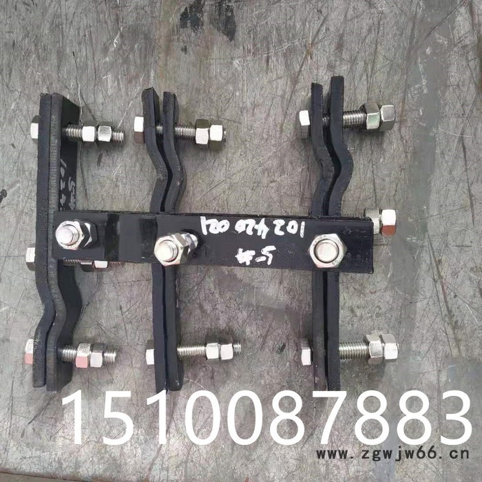 齐鑫A7 三螺栓管夹 双排螺栓管夹 四螺栓管夹 管夹实体厂家图3