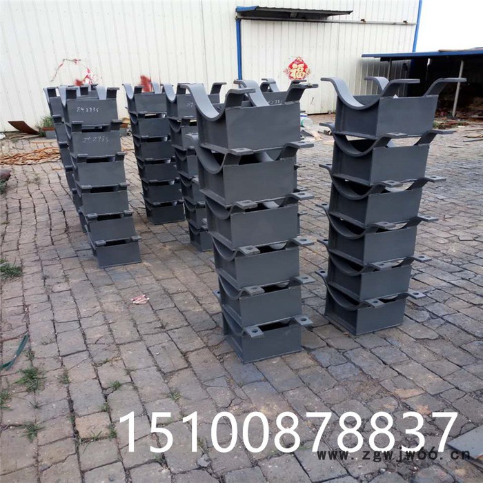 齐鑫Z3.457 管夹滑动支座 管夹导向支座 管夹固定支座 管道导向支座 化工厂配件图2