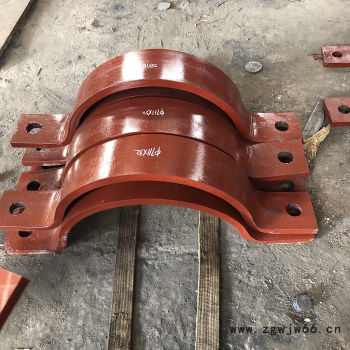 管夹生产厂家 D6型管夹横担 D2三孔短管夹 镀锌管夹 宏茂定制图3