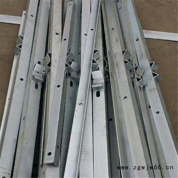 通讯器材横担 热镀锌铁附件  管夹横担  厂家直供图4