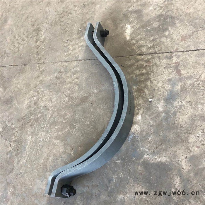 齐鑫104 C形钢带管夹 立管管夹 双孔管夹 规格齐全 价格优惠图3