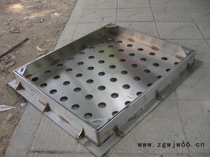 湖南长沙不锈钢井盖，隐形井盖，水篦子，不锈钢水沟盖板，不锈钢格栅，生产安装厂家图6