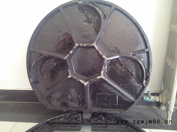 供应鑫盾各种规格球墨井盖.井箅子.钢纤维砼污井盖图3
