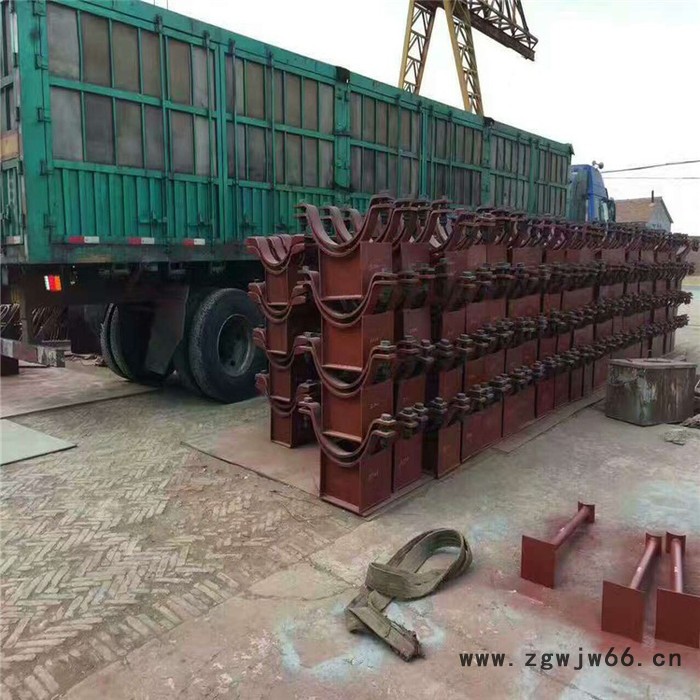 Z4管夹导向支座,管夹滑动支座,管道支座,齐鑫实体图2