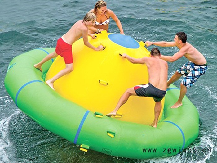 华予游乐**水上休闲运动器材，水上步行球，水上滚筒，水上压板，水上陀螺，水上漂浮物，充气水上乐园，移动水上乐园批发图6