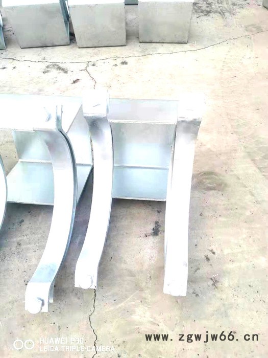 国进1520 管夹滑动支座图4