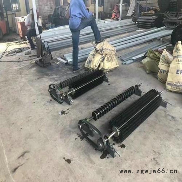 天向 毛刷辊清扫器 输送机毛刷清扫器厂家 滚筒毛刷清扫器价格图5