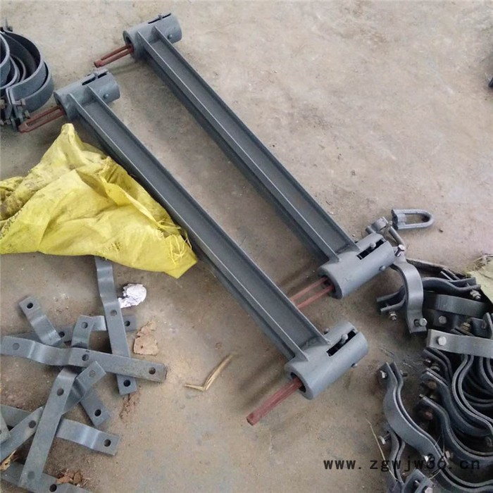 SS1-R325水平管道双拉杆管夹吊架 水平管横担管夹 河北齐鑫供应图4