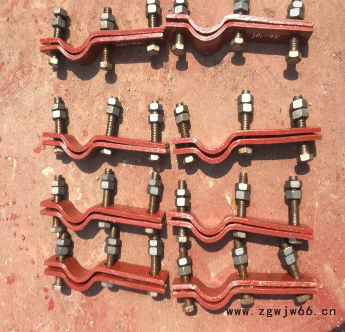 齐鑫管道厂家供应102 三孔管夹可按图纸订制图2