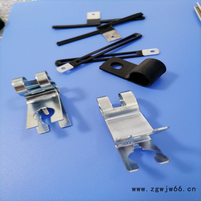 福莱通Φ18 套胶皮金属管夹 R型带胶金属管夹 P型管夹带胶条铁镀锌喉箍生产加工图6