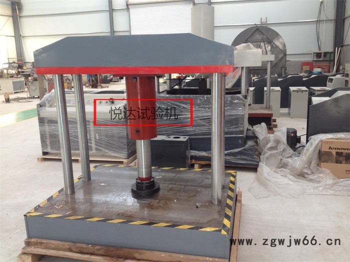 悦达试验机JGYW-1000 井盖试验机加载油缸上置，工作台高度300mm，便于取放井盖试件。用于井盖承载能力的试验。图3