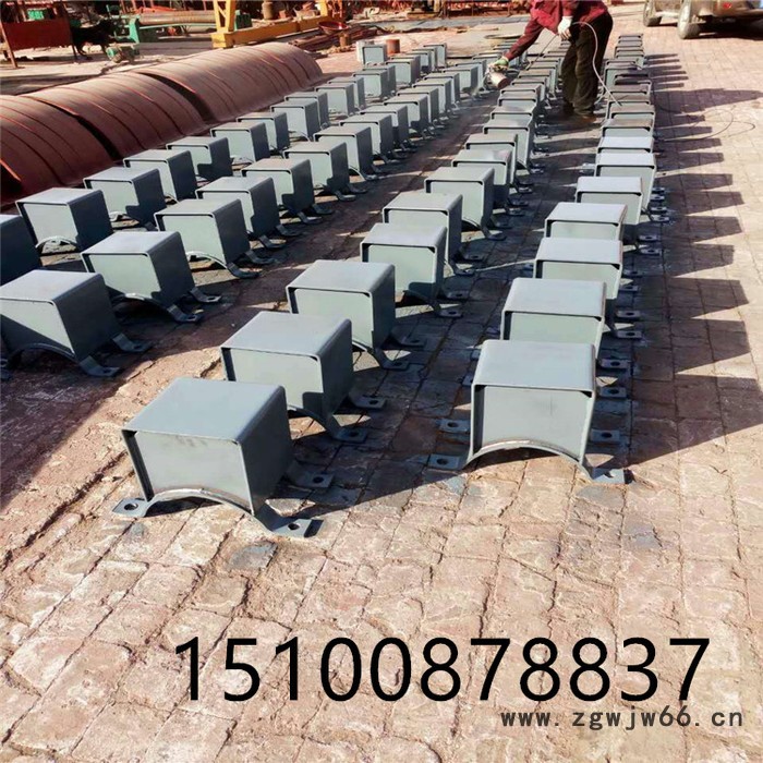 管夹滑动支座Z3 管夹导向支座 管夹固定支座 管道支座 售后周到 发货及时 齐鑫图1