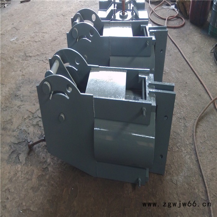 奥鲲 支吊架 建筑支吊架 管托 管夹支架 质量保证 供货及时图4