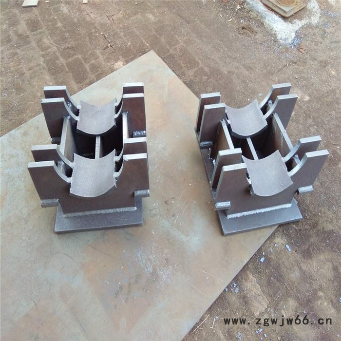 火力发电厂汽水管道支吊架   Z1 管夹固定支座     可订制图5