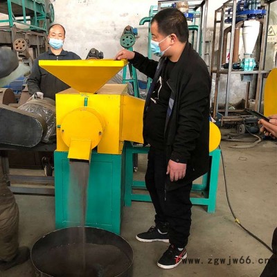 新型旧轮胎橡胶磨粉机 价格 橡胶垫胎胶粉机 钢丝胎滚筒磨粉研磨 生产厂家