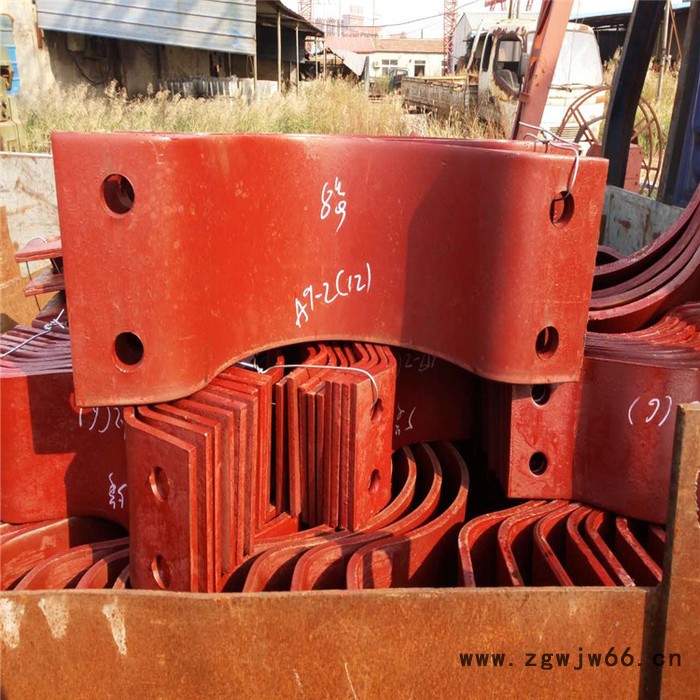 基准型双螺栓管夹A5  三螺栓管夹   双排螺栓管夹  齐鑫供应图4