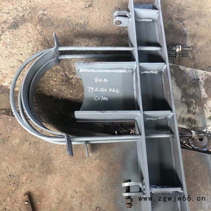 齐鑫790 C形螺杆动载管夹 横担式动载管夹 轴向动载管夹 根据图纸可订制图4