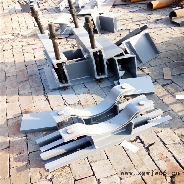 齐鑫管道配件厂家直供D6 管夹横担图2