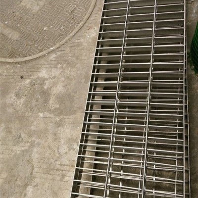 东莞镀锌井盖现货供应 东莞齿形钢格板 惠州镀锌钢格板 不锈钢格栅 惠州平台钢格板防滑钢格板可按客户要求定做