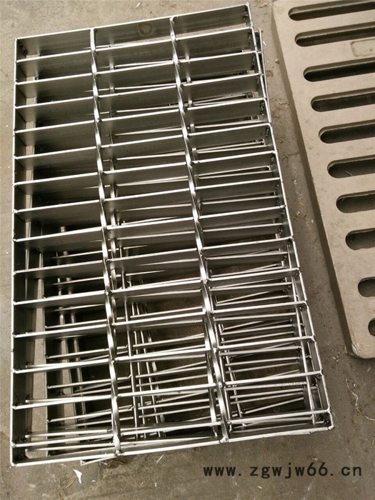 东莞镀锌井盖现货供应 东莞齿形钢格板 惠州镀锌钢格板 不锈钢格栅 惠州平台钢格板防滑钢格板可按客户要求定做图7