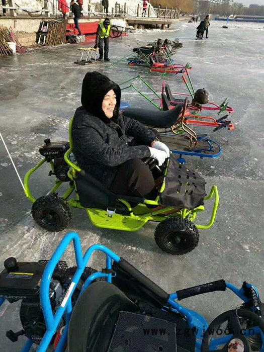 山东瀚雪350CC雪地摩托   雪地滚筒   冰上碰碰车图4