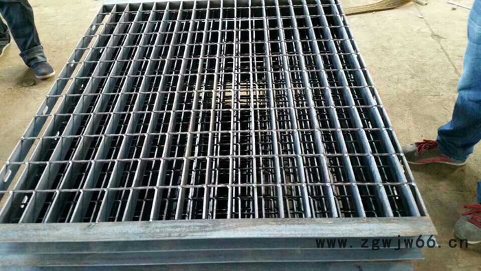 专业生产热濅锌钢格栅,踏步板,不锈钢格栅,沟盖板,井盖,防滑钢格板,订货**中图4