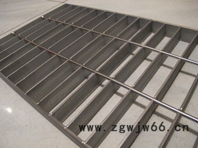 专业生产热濅锌钢格栅,踏步板,不锈钢格栅,沟盖板,井盖,防滑钢格板,订货**中图6