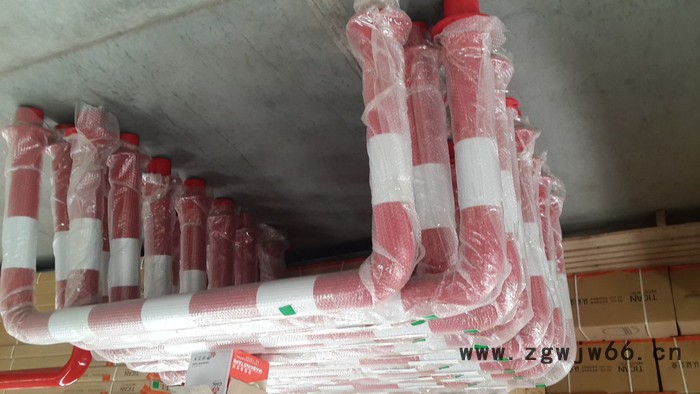 公司专业生产的有品牌柱、油品灯箱 进出口灯箱 发光字等 各类灯箱。 加油岛 防撞柱 油井盖 消防三件套图5