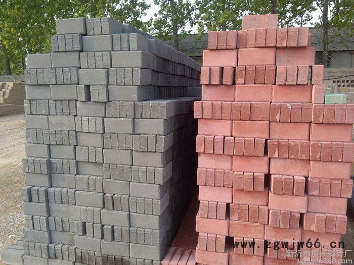 新沂混凝土制品 彩砖 彩瓦 井盖 路沿石图3