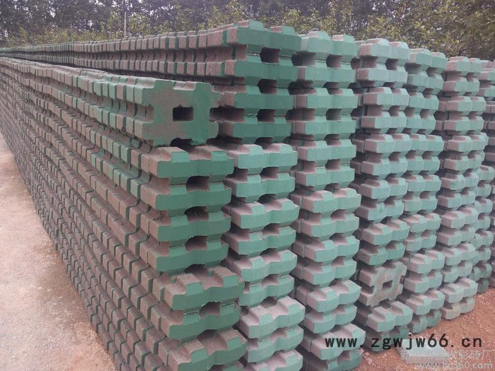 新沂混凝土制品 彩砖 彩瓦 井盖 路沿石图2