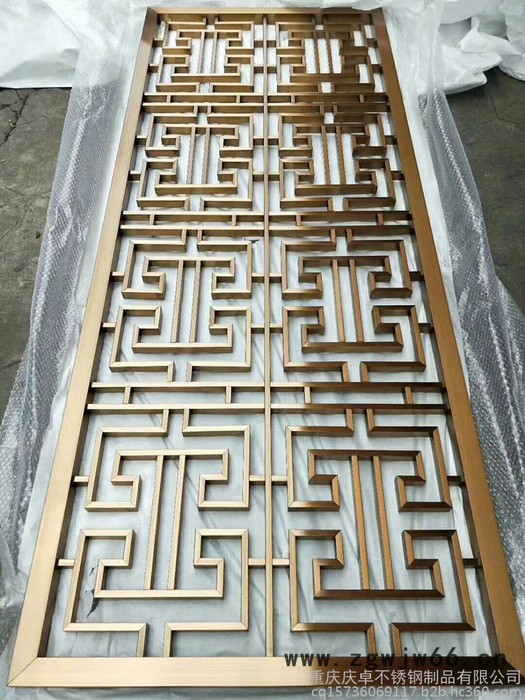 重庆庆卓不锈钢装饰线条剪板折弯焊接旗杆栏宣传栏导视牌机械壳罩公交站台厨房设备工作台洗手池不锈钢井盖机箱机柜厂家定做安装图3