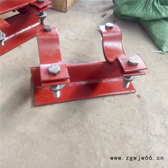 给水平衡管道导向支座DN500 标准双螺栓管夹 无保冷管导向管托图3