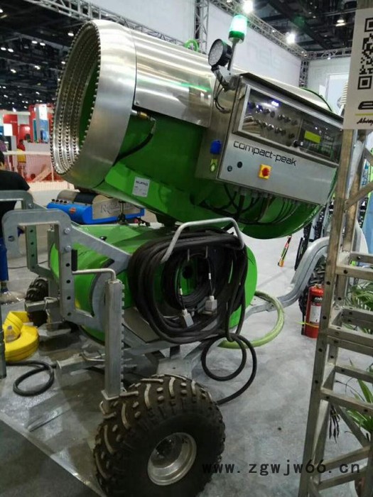 山东瀚雪 雪地小公牛 进口压雪车 雪地滚筒图5