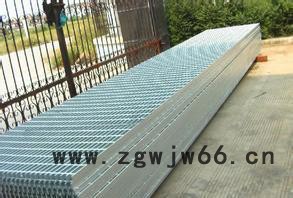 镀锌钢格板今日价格 楼梯井盖钢格栅低价销售图2