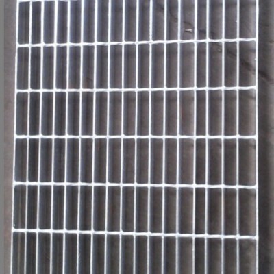 镀锌楼梯踏步板，平台水沟盖，工作台格栅板玻璃钢钢格板，镀锌钢格板，格栅板，不锈钢井盖，不锈钢格栅板，水沟盖