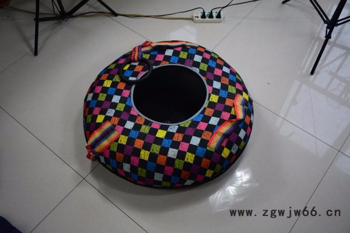 ** 山东瀚雪雪地滚筒价格 进口滑雪板价格图4